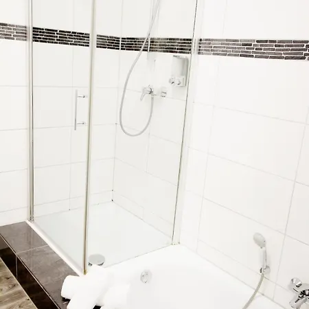 Apartment Sh L 3 Betten L Sauna L 450m Bis Universitaet *